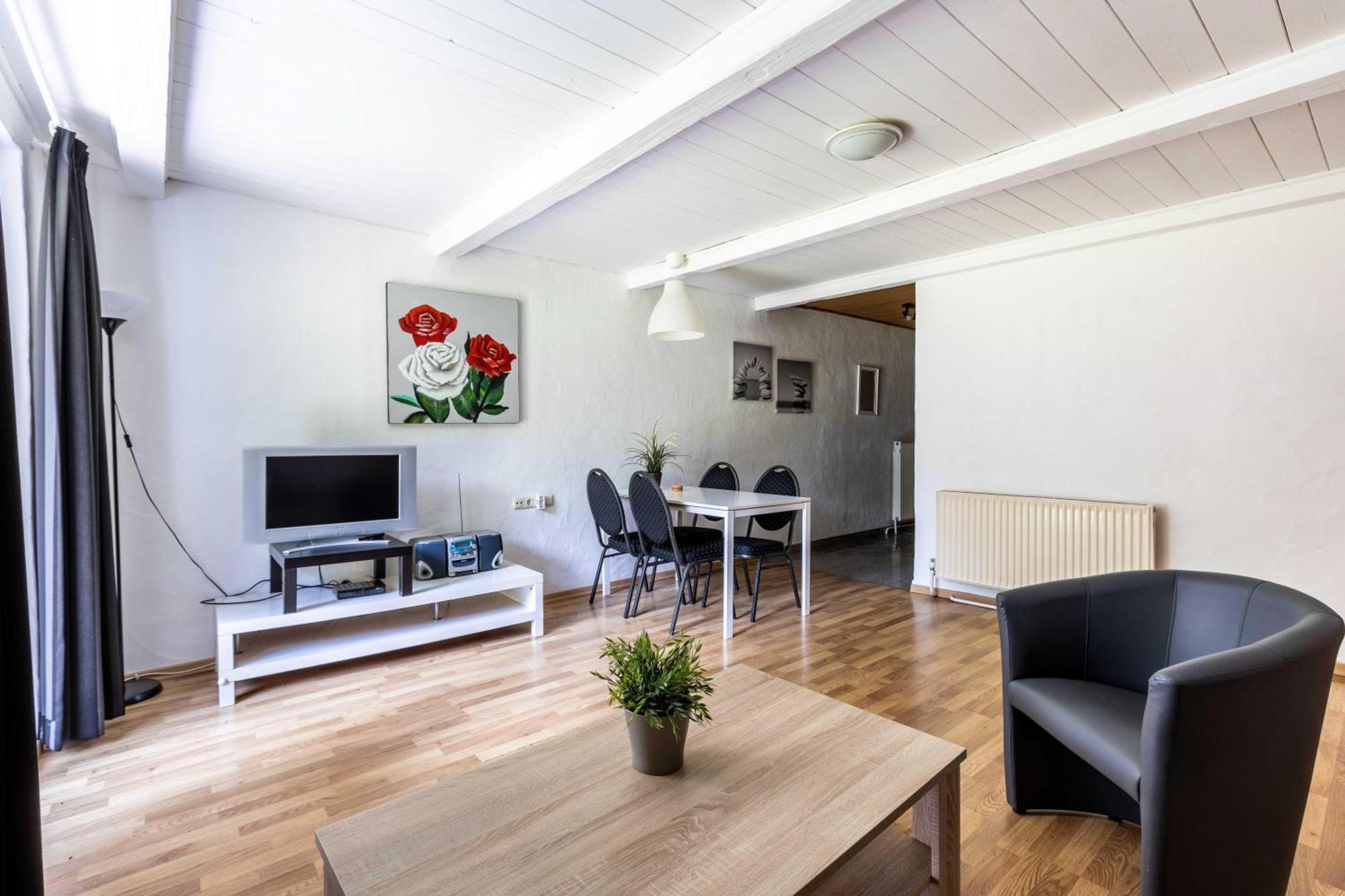 Hartkaiser Rooms And Apartments Елмау Екстериор снимка